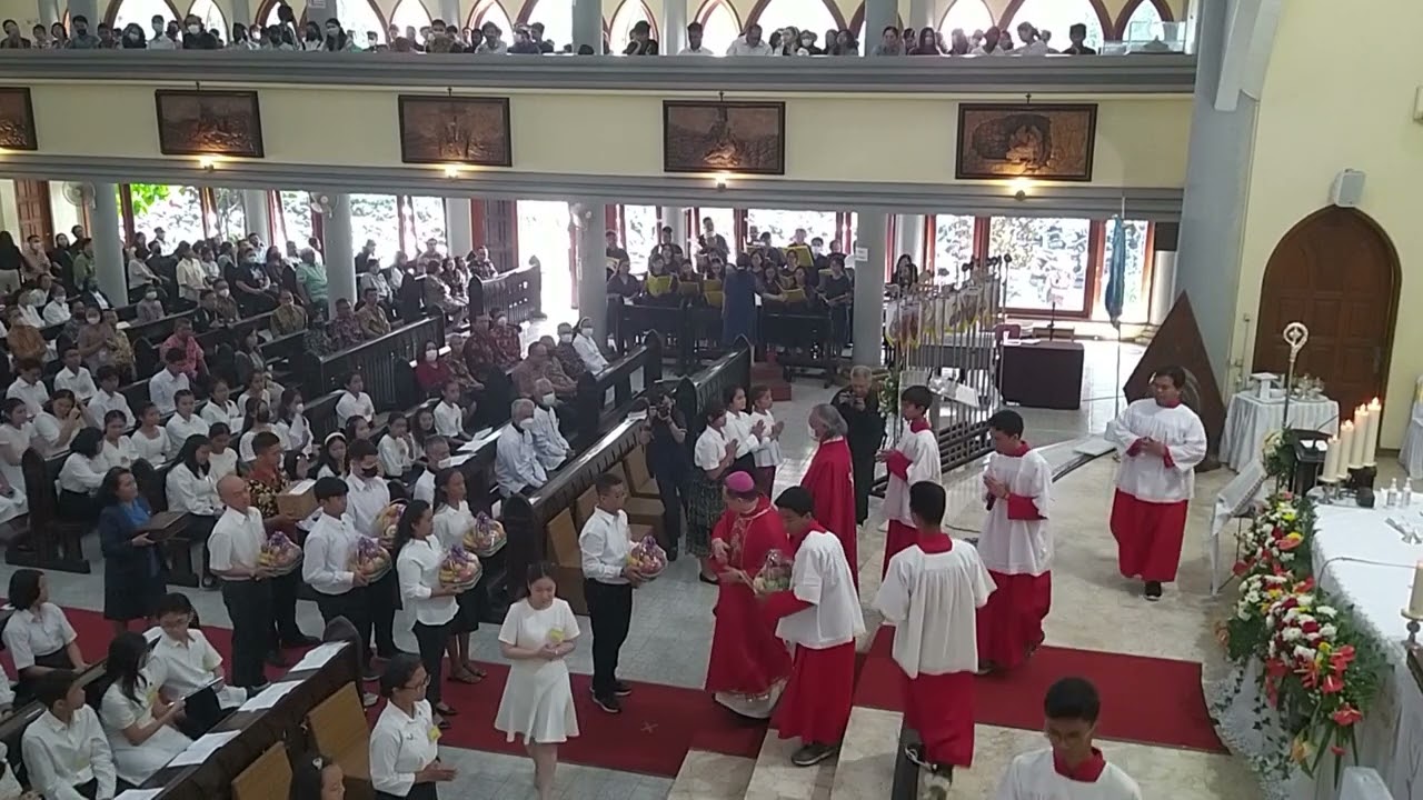 Ambillah dan Trimalah (Onggo Lukito) #lagumisa #gerejakatolik #paduansuara #gereja #lagupersembahan