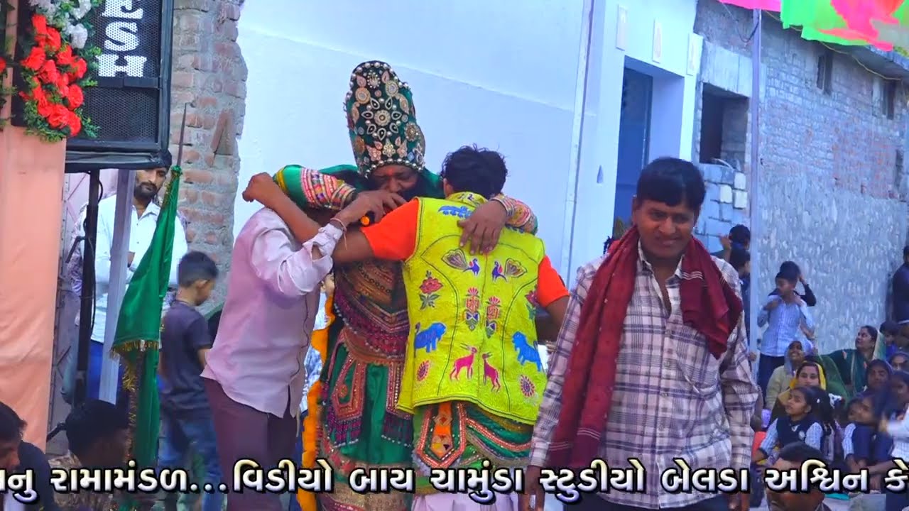 LIVE //CHAMUNDASTUDIO//