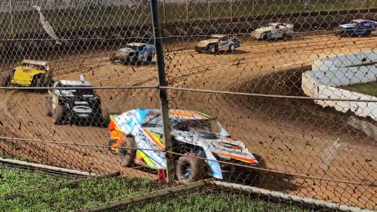 Amca nationals  16/11/24.  Toowoomba Feature race