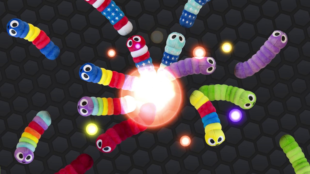 Bonkers Slither.io Series 1 Build-a-slither 32 PC 4 Slither Set