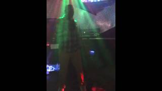 Kang Ta'Ron performing