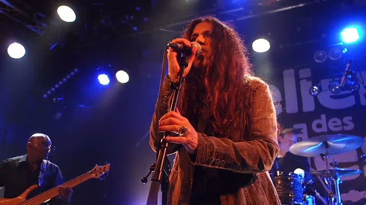 SARI SCHORR - Kiss Me - LIVE @ "Atelier des Mles" ...