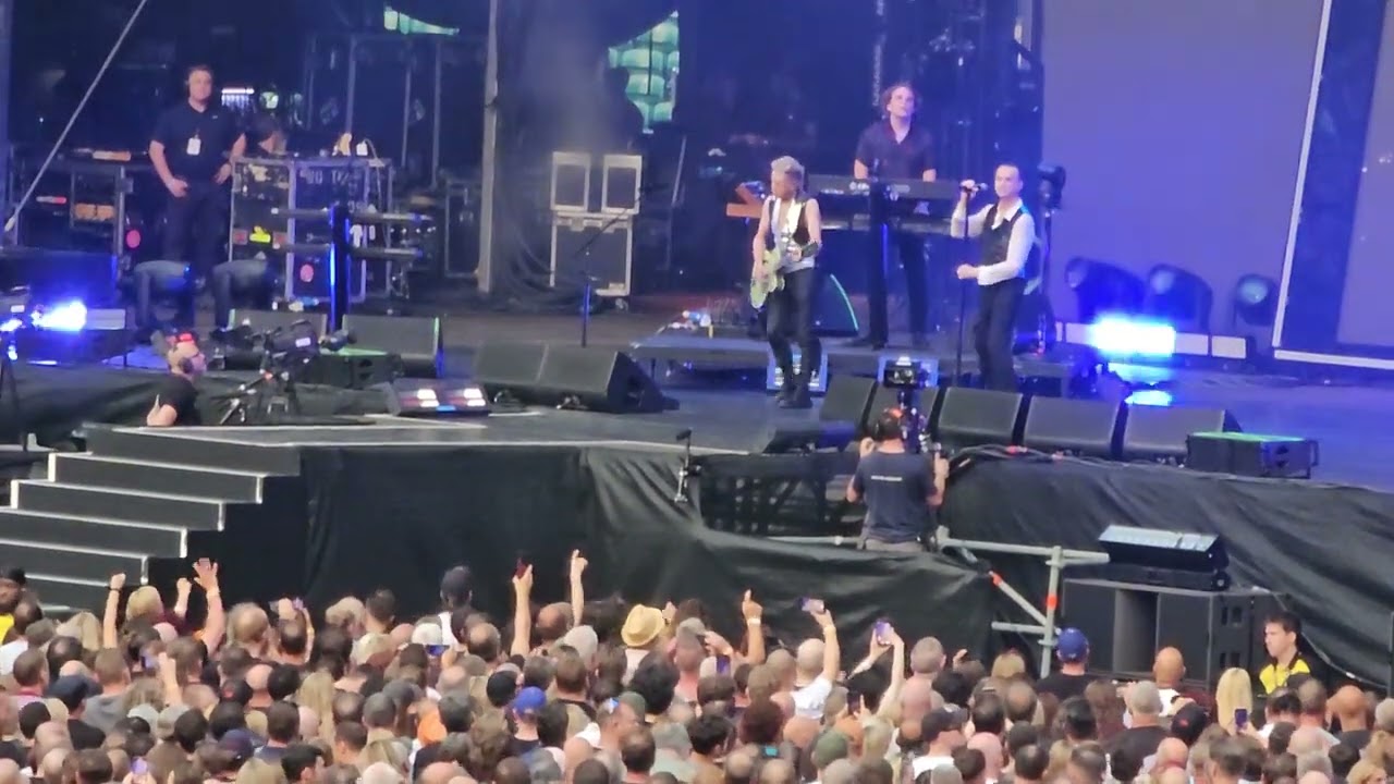 Depeche Mode live - In Your Room - London - Twickenham Stadium 17