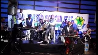 Video voorbeeld van "Smooth Vibe live at Tamboo Aug 7th 2016"