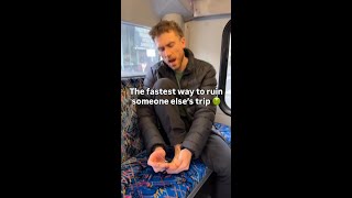 Pls dont cut your toenails on public transport 🤢