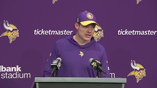 Vikings coach reacts after 33-10 loss to Packers