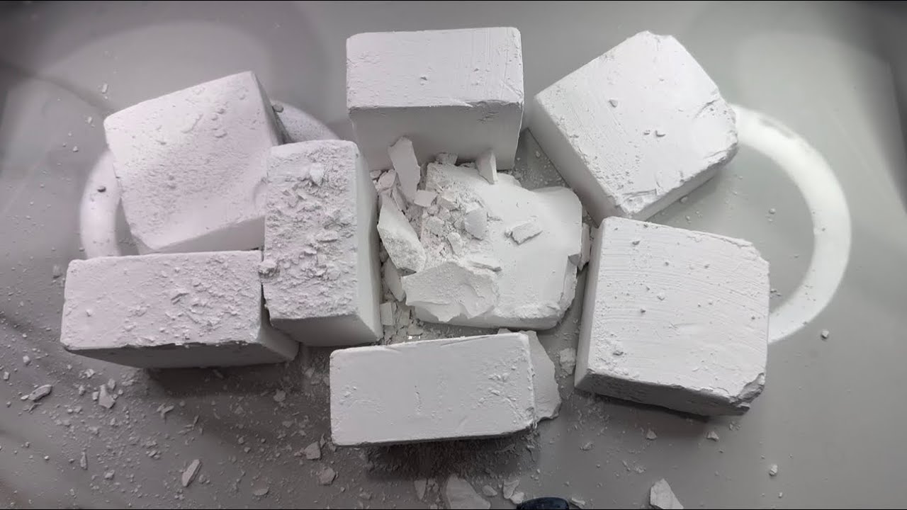 Fresh Gym Chalk Blocks Crunchy | ASMR Powderpuff 💕 - YouTube
