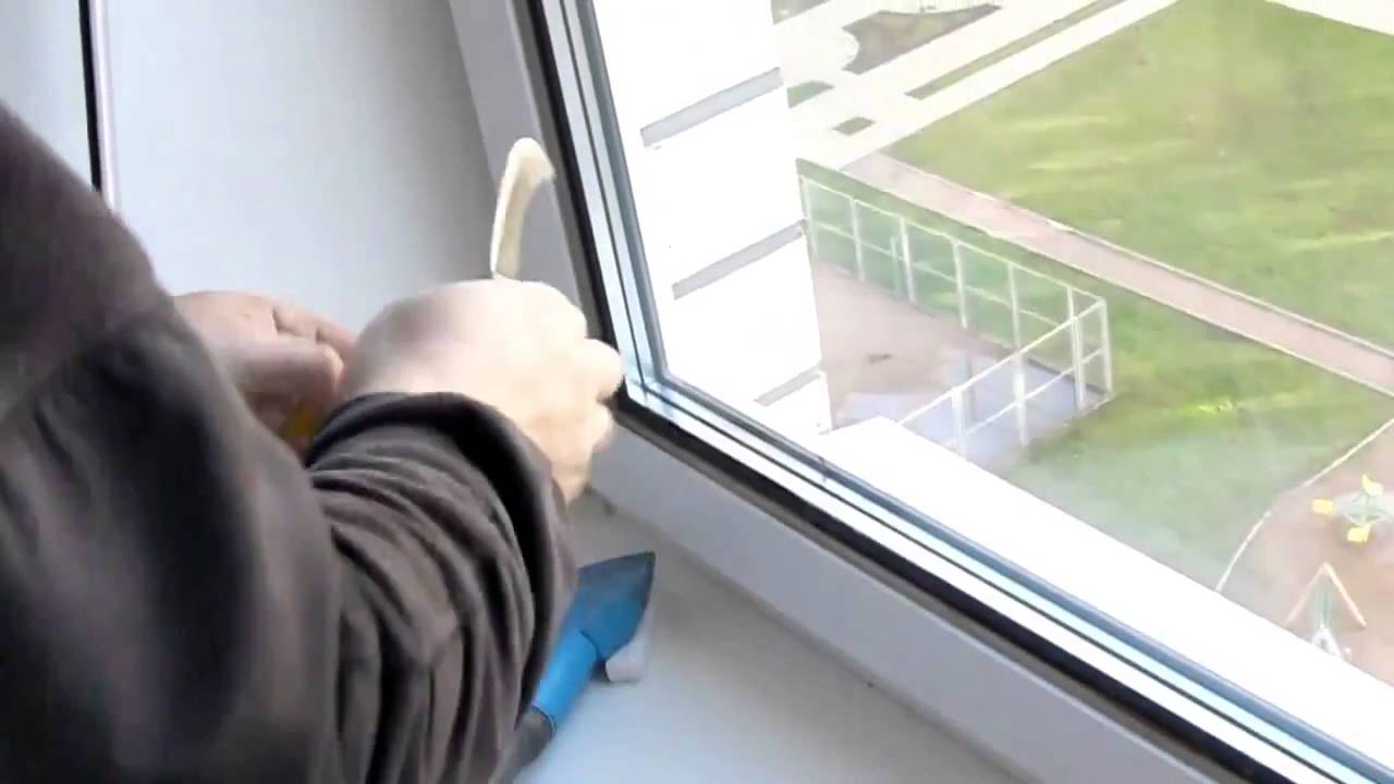 Установка стеклопакета в пластиковое окно | proff-okno.ru - YouTube
