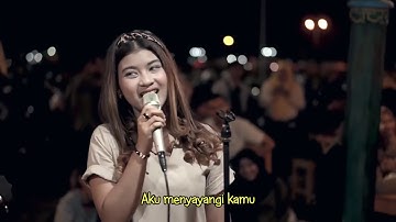 MENUA BERSAMAMU   TRISUAKA FT NABILA LIRIK LIVE AKUSTIK   PENDOPO LAWAS