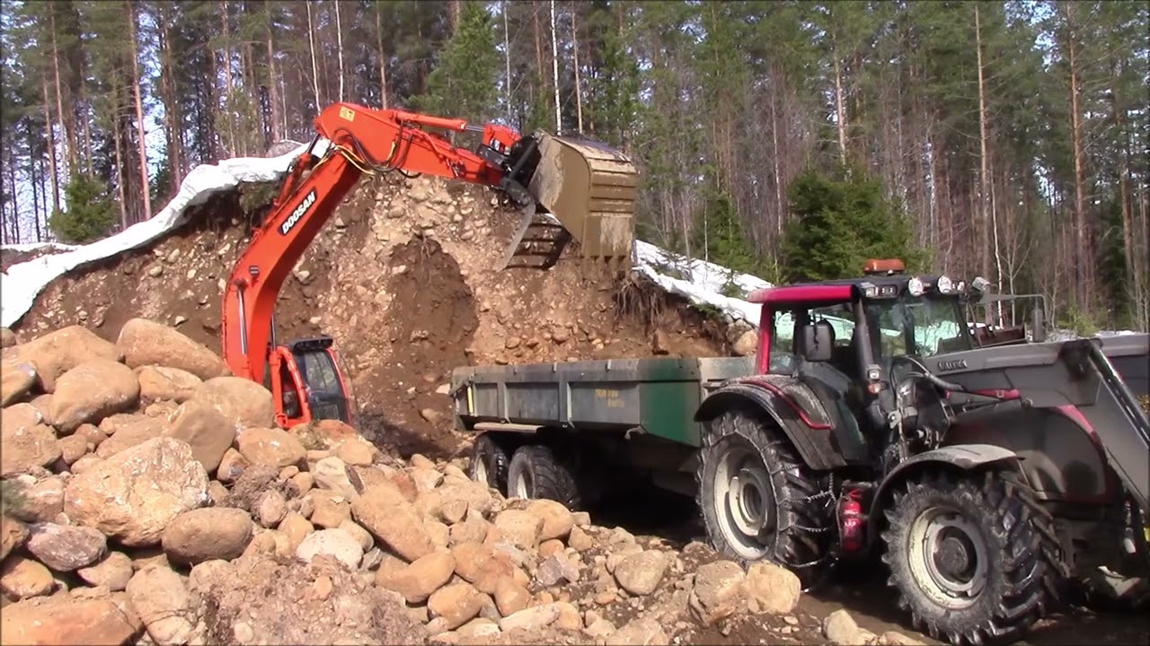 Juutilan peltotien tekoa 2023