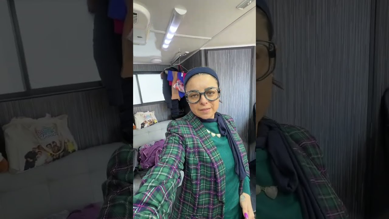 Esto es todo lo que necesito para hacer mi nuevo maquillaje de Polly