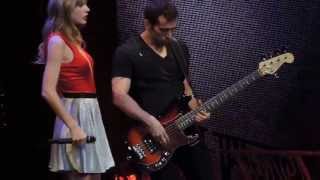 Video thumbnail of "Taylor Swift - Stay Stay Stay Live!"