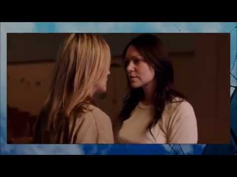 Orange is The New Black: First kiss in prison of Alex & Piper (S1E09)