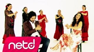 Video thumbnail of "Öykü Gürman & Berk Gürman - Leyla"