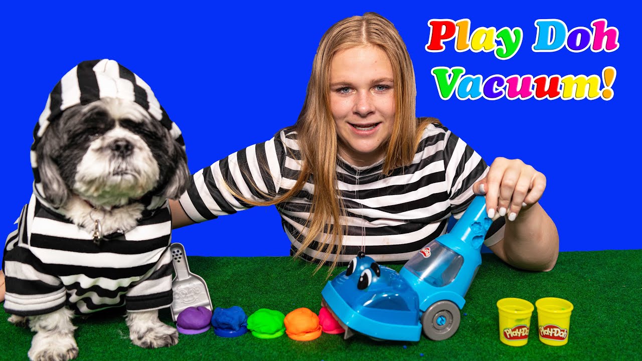 Play Doh Vacuum Cleaning: Assistant and Wiggles Tackle a Big Mess 