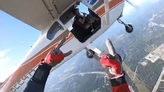 U.S. Army Black Daggers parachute team land at Ascension St. Vincent’s Clay County