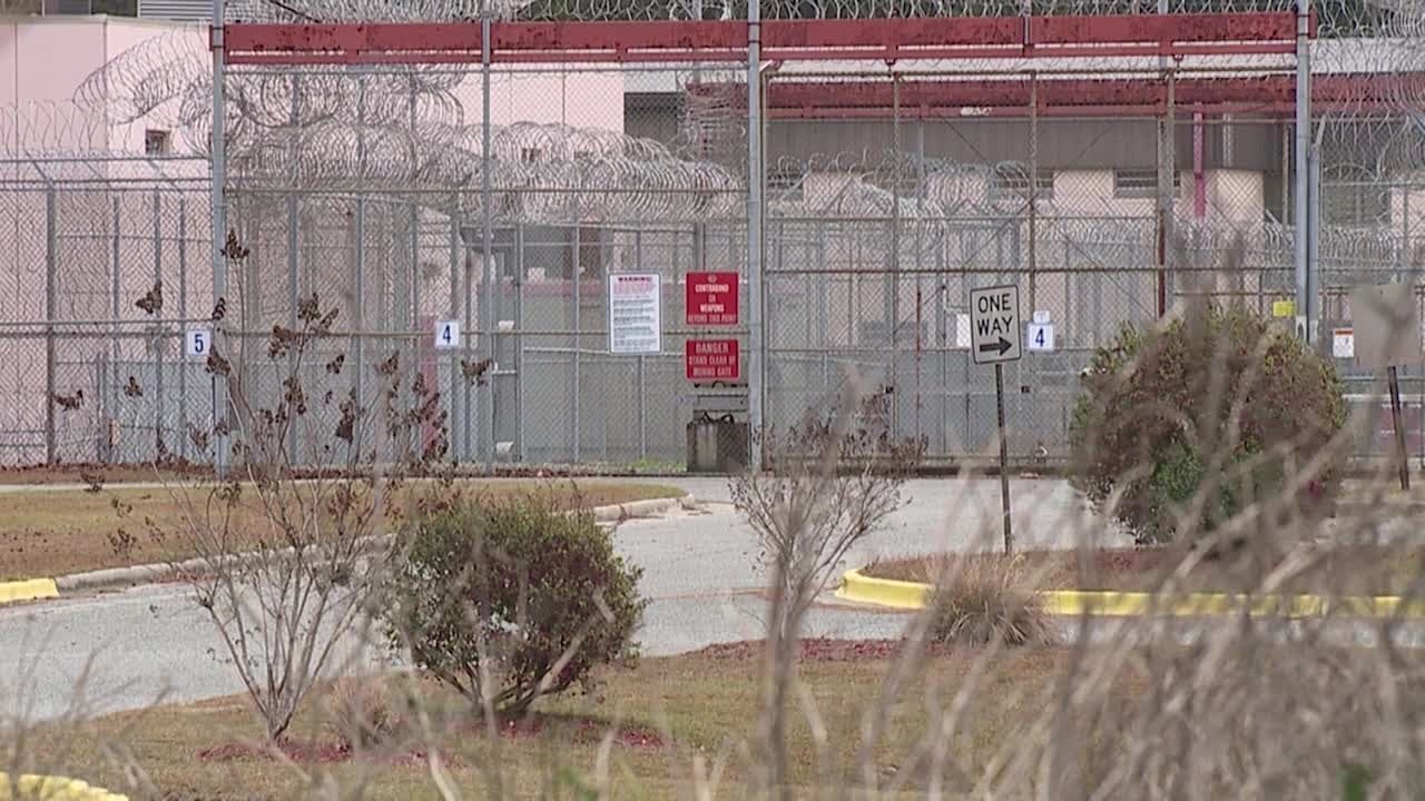 5 inmates dead at Coastal State Prison - YouTube