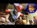 ウルトラマンフェスティバル2015　ゴモラひろば ふれあいステージでセブンとウルトラ体操！ビクトリーナイトと握手！(*^ ^*)　ゆうとん 3歳