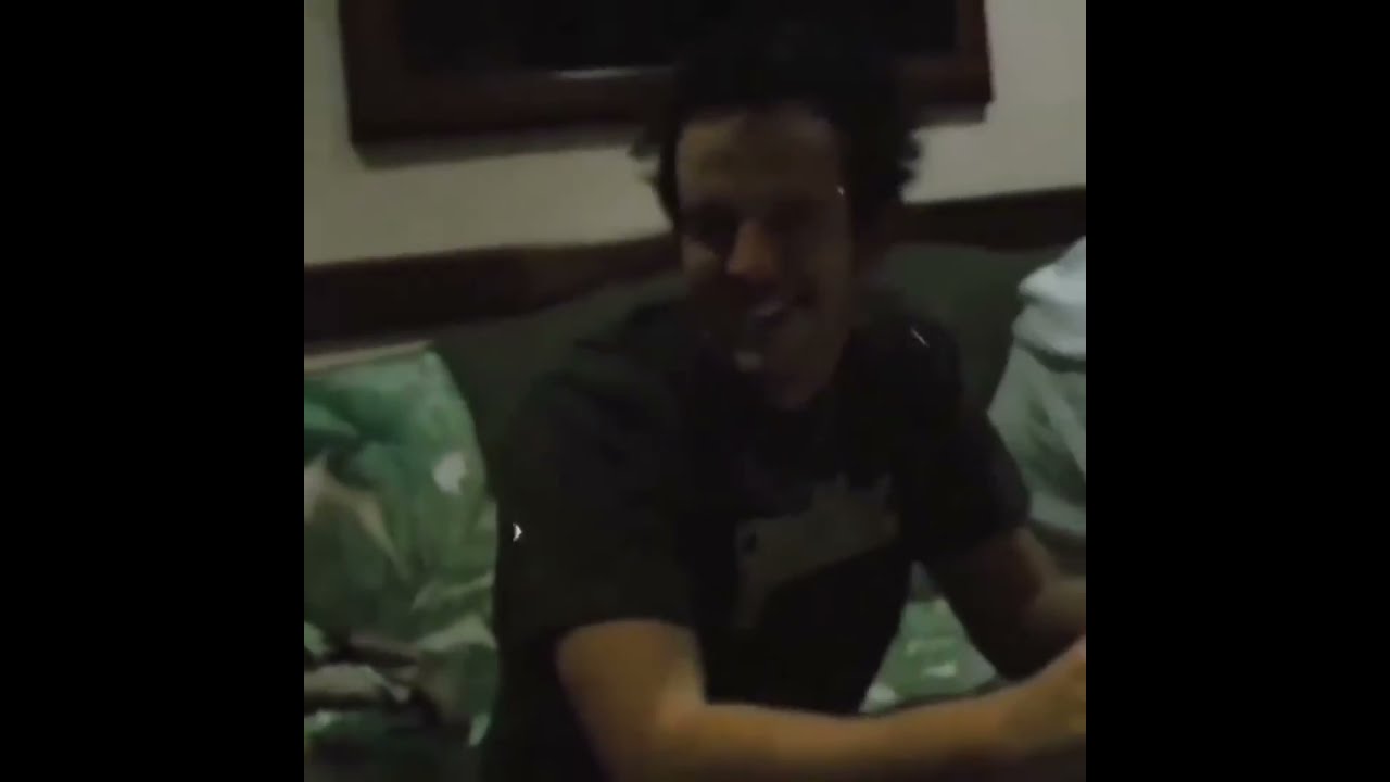 Linkin Park's Mike and Brad having a coke incident 😂