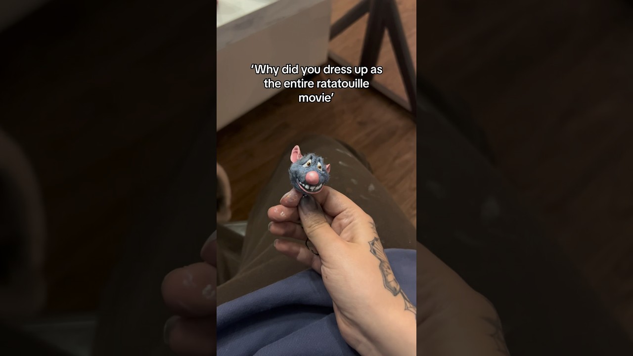 Because I can, duh!🥰🐀 #cosplay #cosplayer #cosplays #costume #ratatouille #disney #artist #fashion