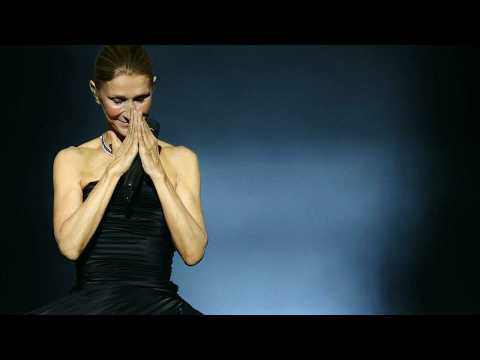 Video Celine Dion torna a cantare dopo 6 anni, le lacrime a Parigi: «Mi ero ripromessa di non piangere»