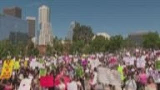 Thousands of abortion rights protesters rally in LA