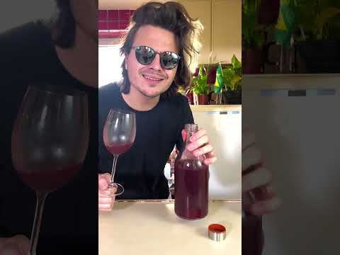 FAZENDO VINHO EM CASA - Receita de vinho de jabuticaba caseiro