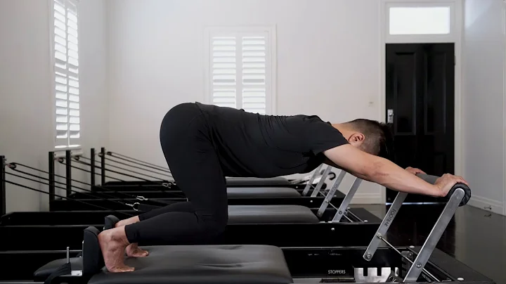 Studio Pilates Reformer Technique Tip - Knee Stretches 2
