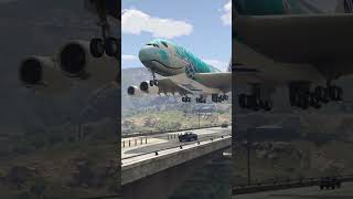 Biggest Airplane Tried To Land On Busy Highway