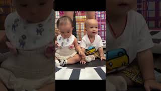 “我频繁记录着你的成长,因为我知道你会马不停蹄的长大,而以后的我,终有一天会怀念这样小小的你”#人类幼崽 #带娃日记 #一家三口