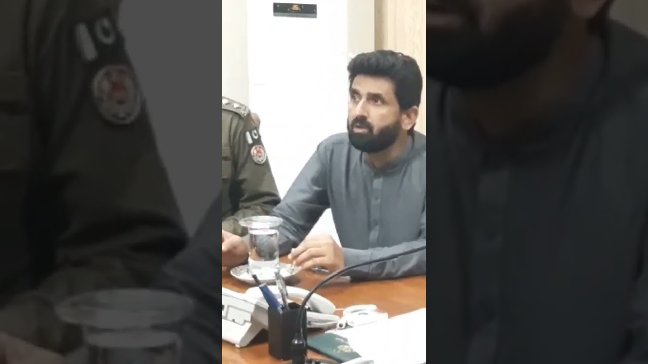 In dc layyah and police officer meeting