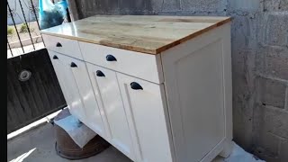 Mueble de lavanderia blanco y natural