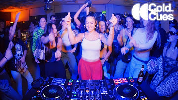 Crazy Hard Bounce Techno Hits At a Warehouse Party With Friends | ATRÂM
