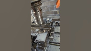 Cnc milling keyway #cnc #cncmachining #machining #machineshop #cncmachine
