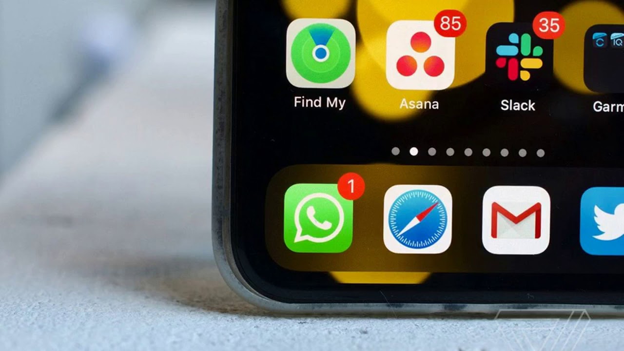 WhatsApp fixes the notification badge on muted iOS chats - YouTube