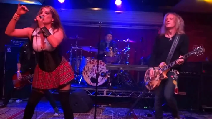 YOLANDA THOMAS sings BOYS IN TOWN for Ultimate Jam...