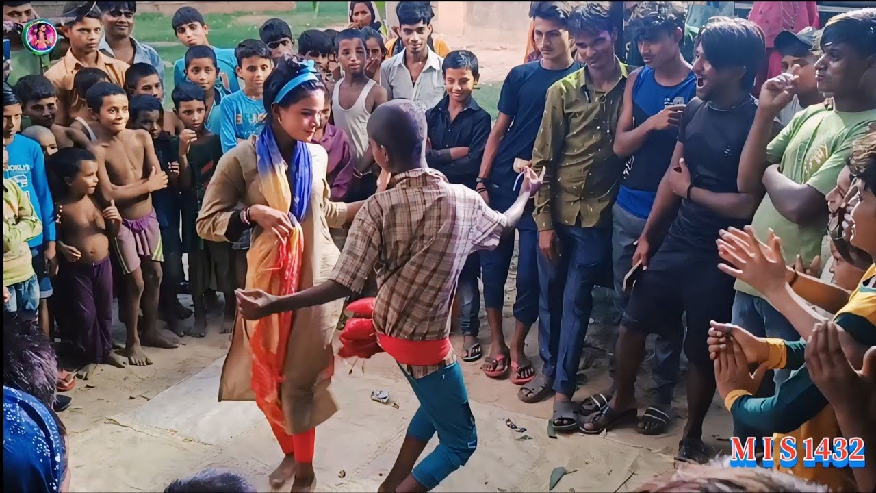 #video | गली गली में Fukka डोले कहां हमे एकबीड़ी देदो | #Ek bidi dedo | #dj #Dance Recoding