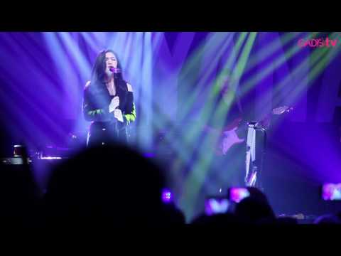 Isyana Sarasvati - Mimpi / Tetap Dalam Jiwa (Live at Raisa & Isyana Showcase) Isyana Sarasvati - Mimpi / Tetap Dalam Jiwa (Live at Raisa & Isyana Showcase)