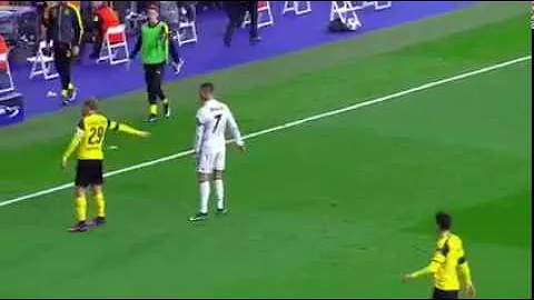 Cristiano Ronaldo Kicking Marcel Schmelzer vs Borussia Dortmund