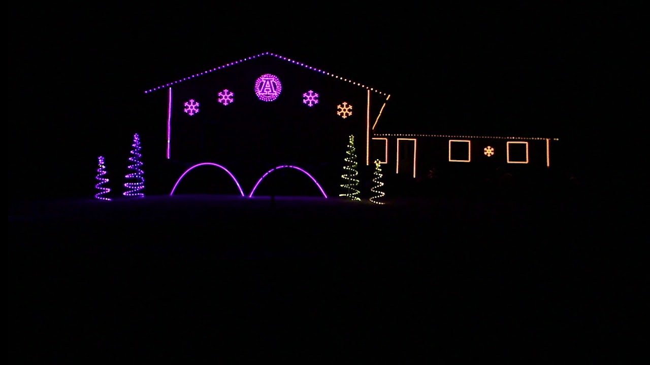 Mr. Grinch Christmas Lights to Music 2018 Cliffside Lights YouTube