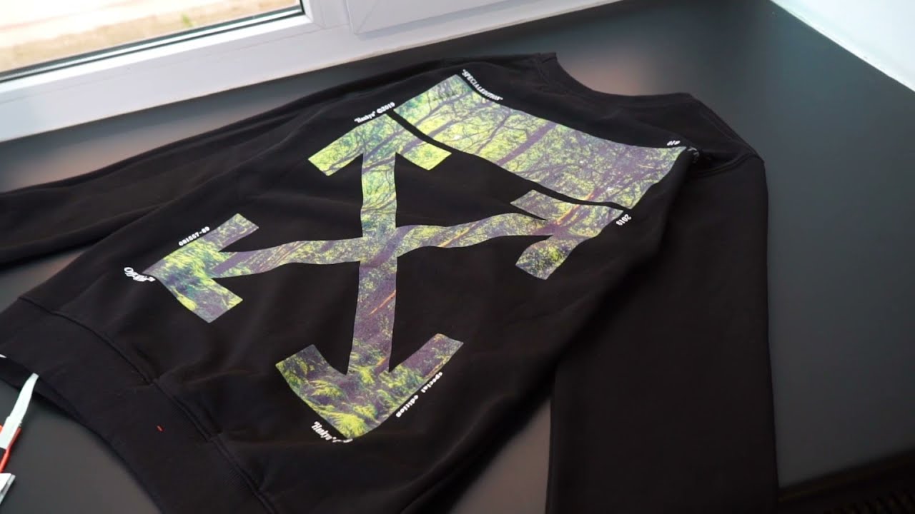 Черный свитшот OFF-White "Landscape" с принтом и логотипом в магазине 