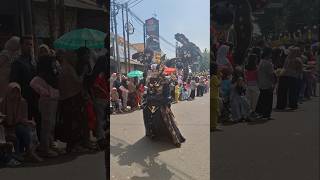 Gadis Cantik Pakai Kostum Karnaval Batik #shorts #karnaval #batik