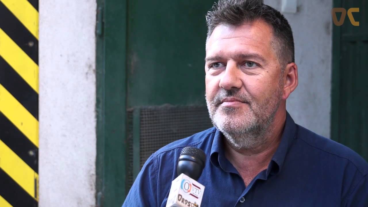 Hadházi nem mesél zsidó vicceket tusolás közben