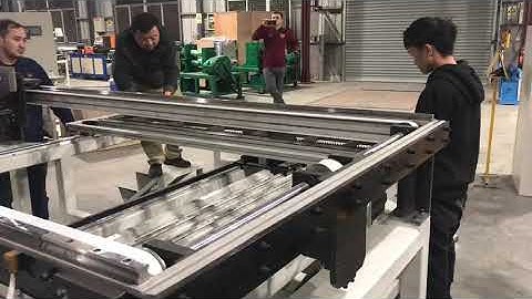 4  Wire mesh welding machine with automatic wire feeding system