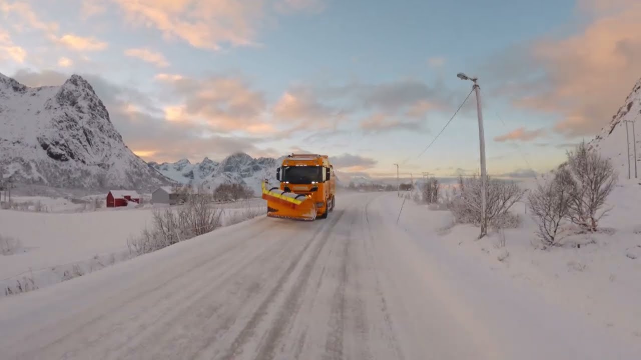 Relaxing Snowy Drive in Norway  - Ambient music 4K