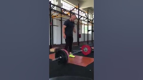 Power clean x3 with 3 sec pause at catch position