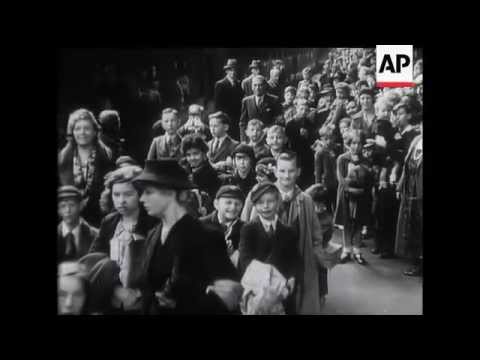 SPEND THE BLITZ IN THE COUNTRY -1941