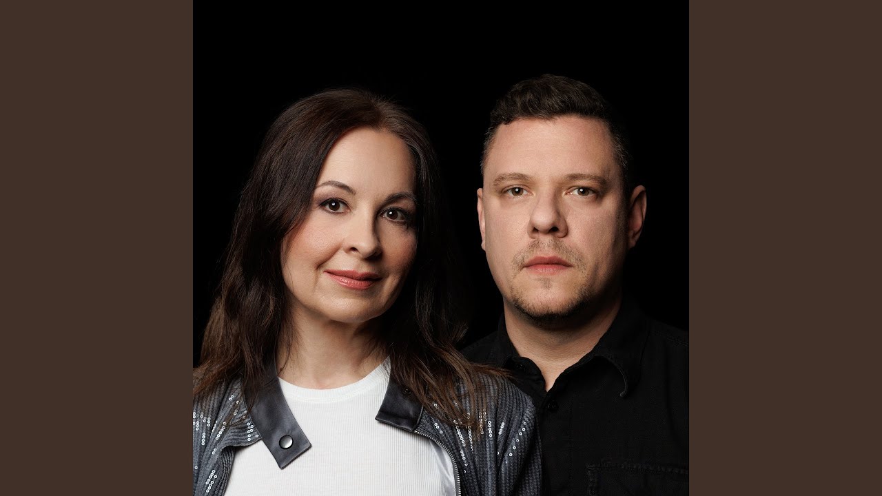 Esküszünk (feat. Simon Attila)