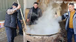 Navro'z bayramida do'stlar bilan Doshqozonda sumalak qaynatdik.