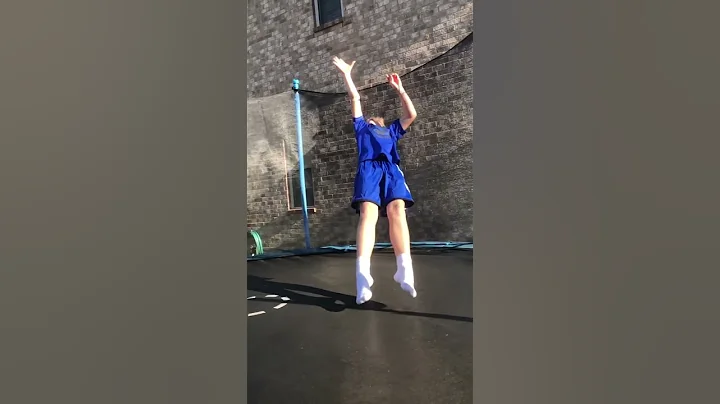 One handed catch #shorts #footballshorts #football